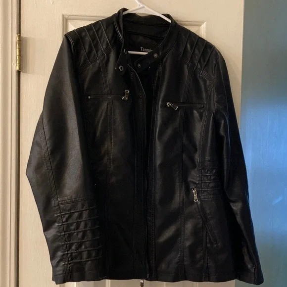 Women's Tanming Black Leather Jacket - Picture 10 of 10